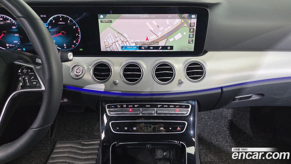 Mercedes-Benz E-Class 2021