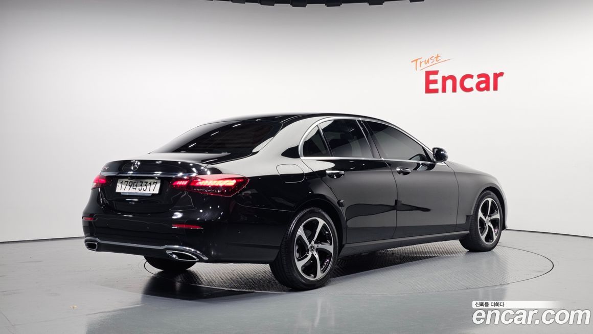 Mercedes-Benz E-Class 2021