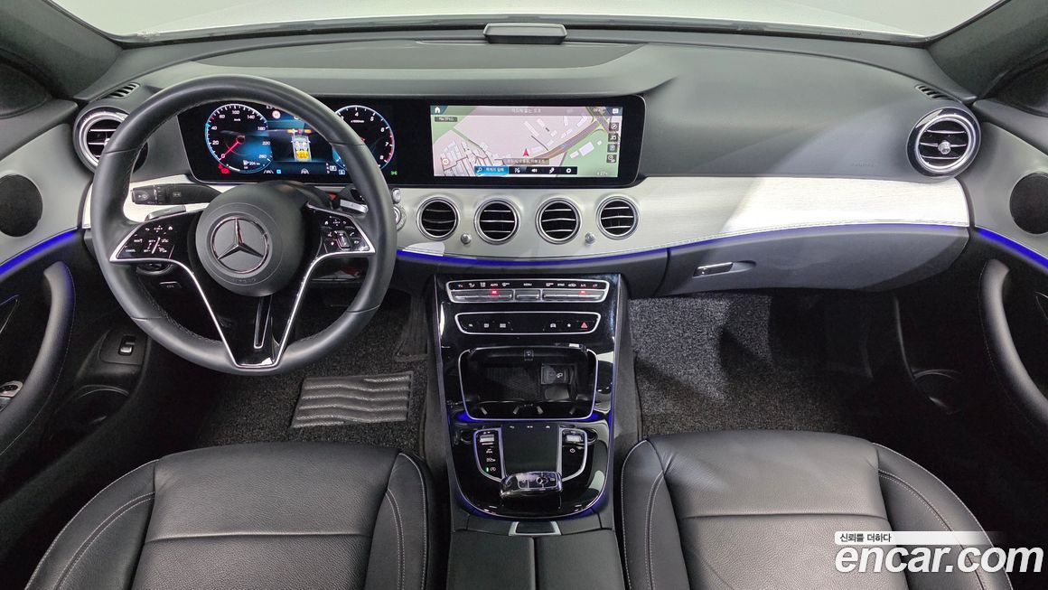 Mercedes-Benz E-Class 2021