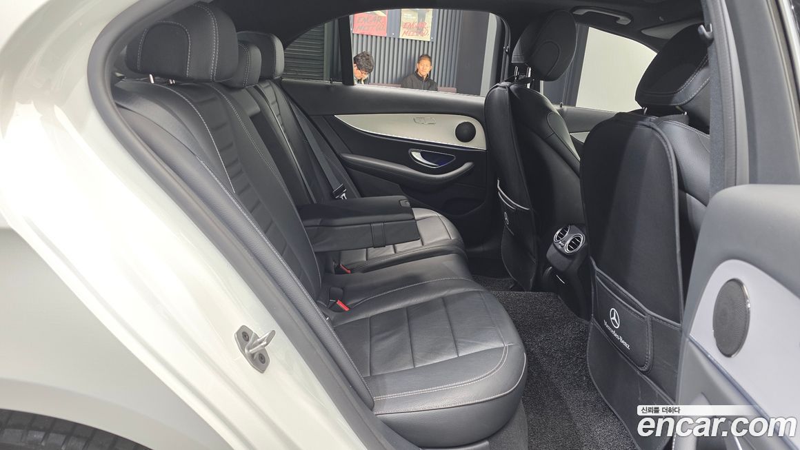 Mercedes-Benz E-Class 2021