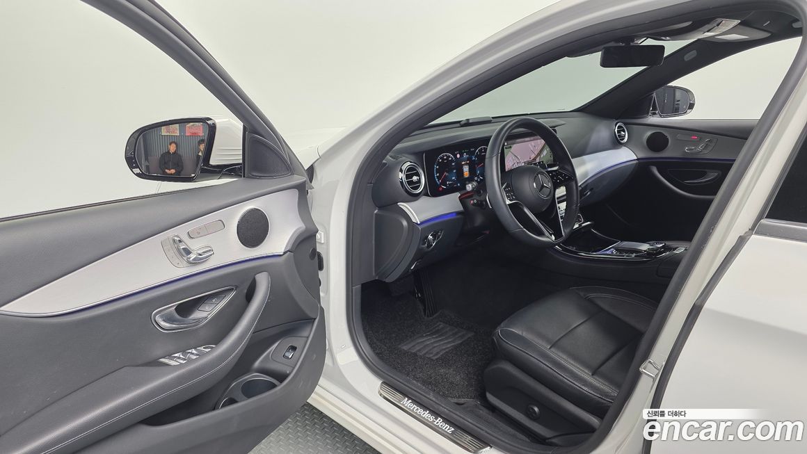 Mercedes-Benz E-Class 2021