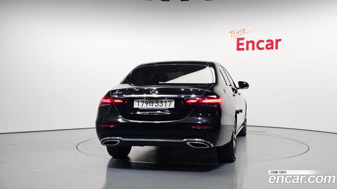 Mercedes-Benz E-Class 2021