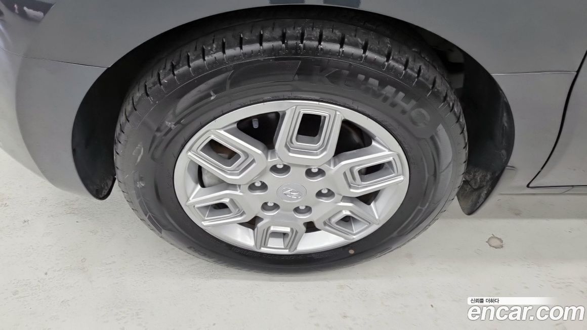 Hyundai Staria 2022
