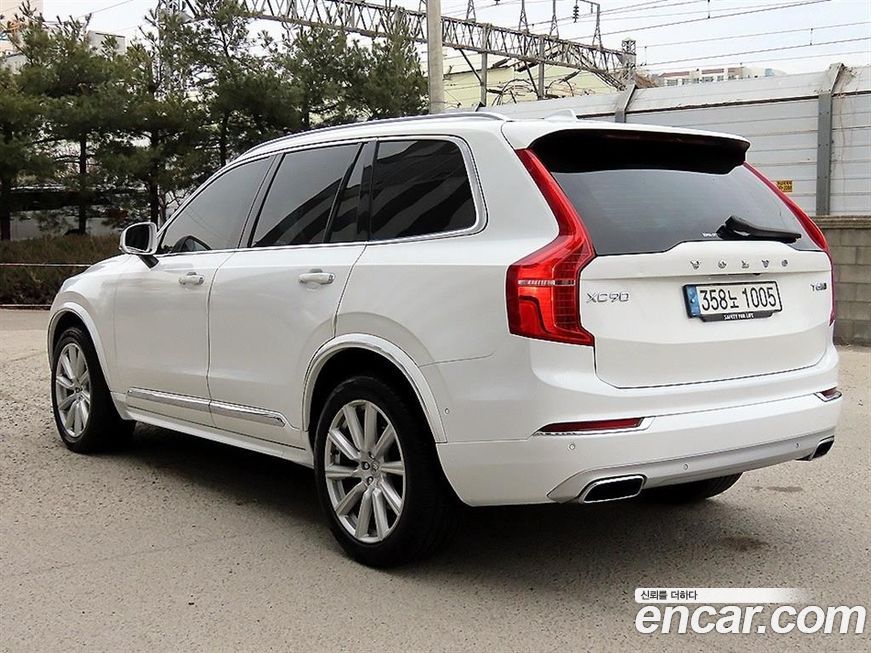 Volvo XC90 2019