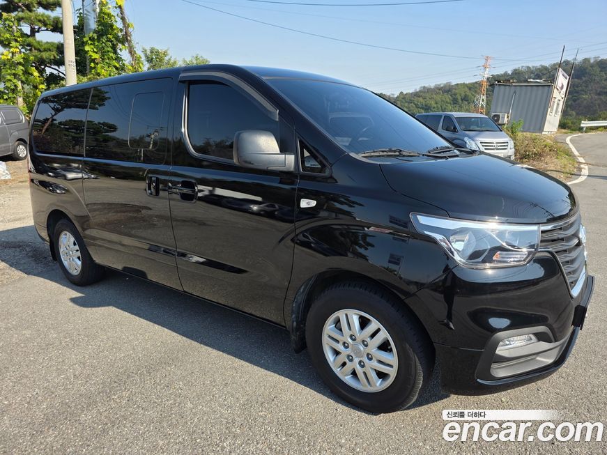 Hyundai Starex 2021