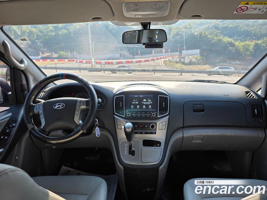 Hyundai Starex 2021