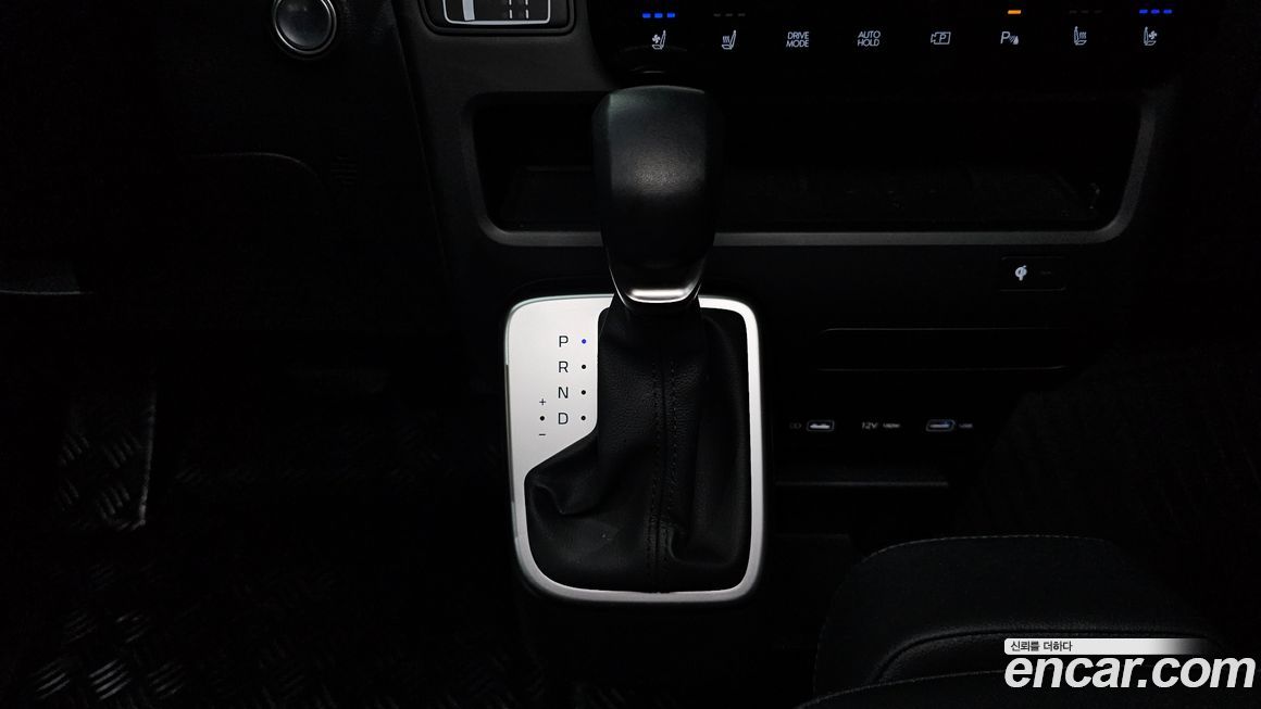 Hyundai Staria 2024