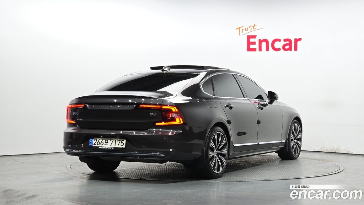Volvo S90 2022