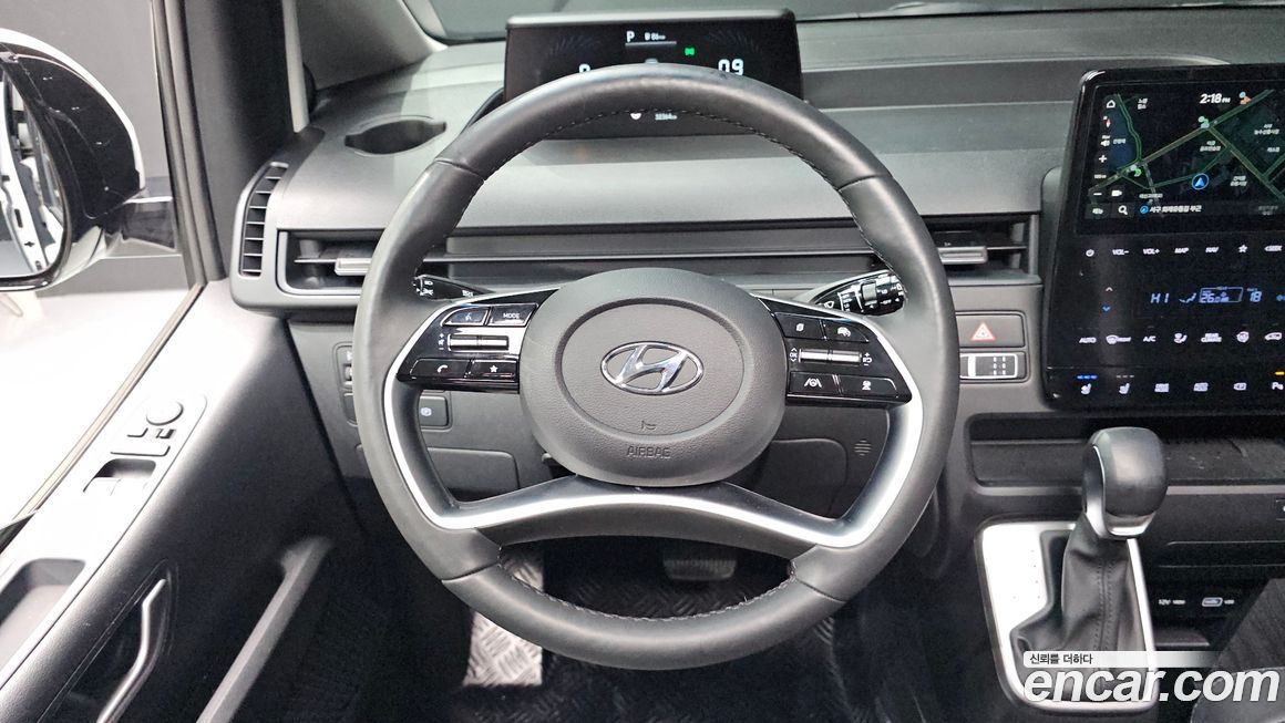 Hyundai Staria 2024