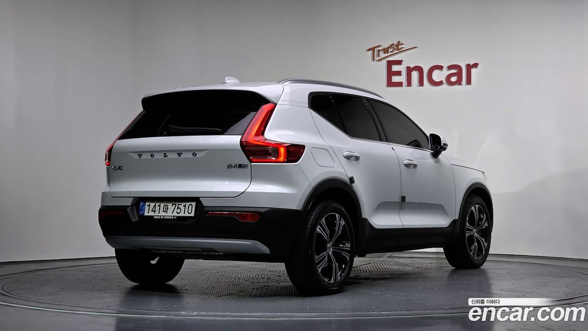 Volvo XC40 2021