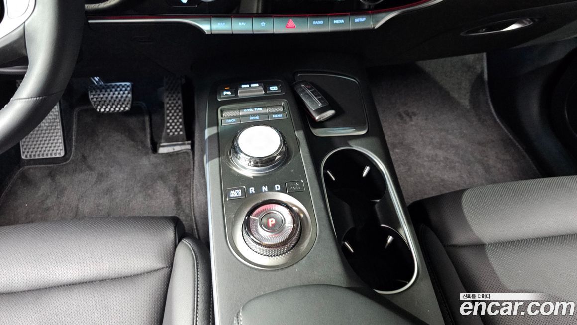 Genesis GV70 2024