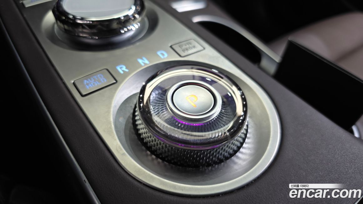 Genesis GV70 2024