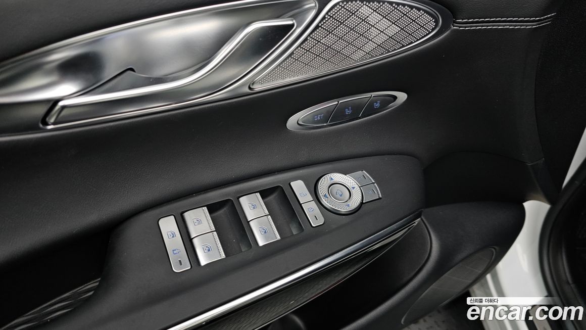 Genesis GV70 2024