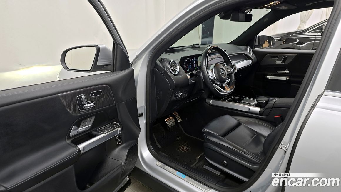 Mercedes-Benz EQB 2022