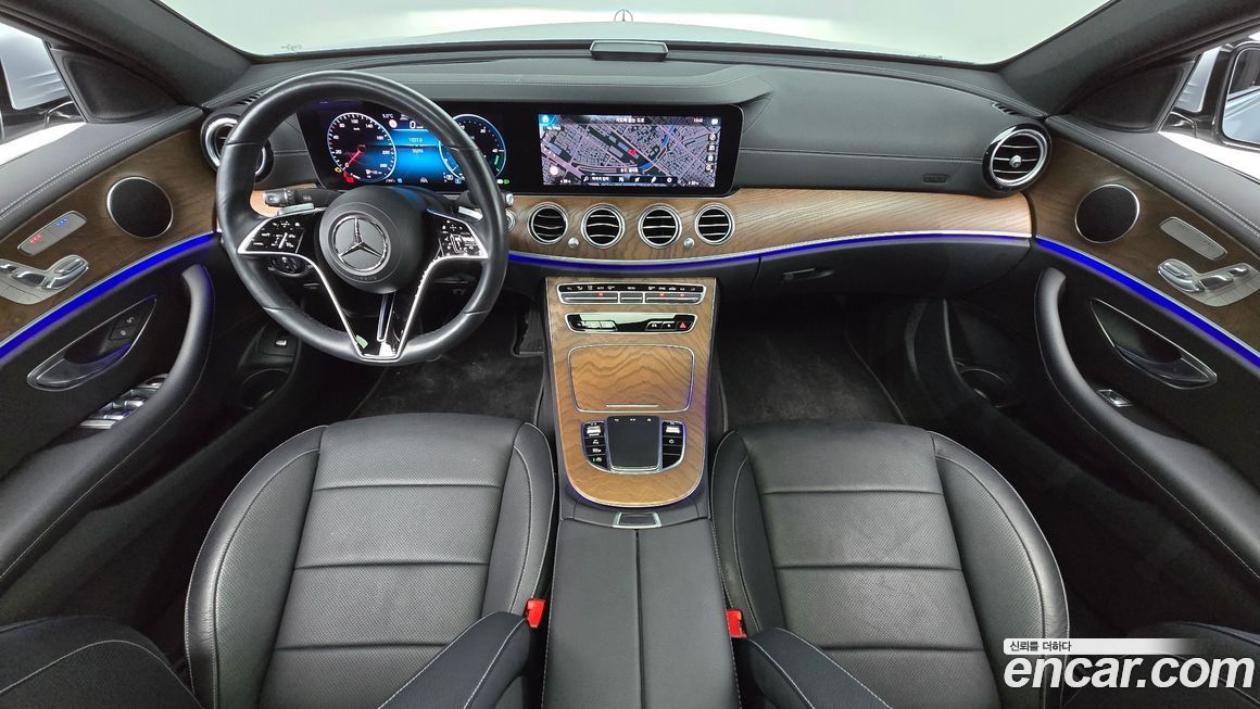 Mercedes-Benz E-Class 2021
