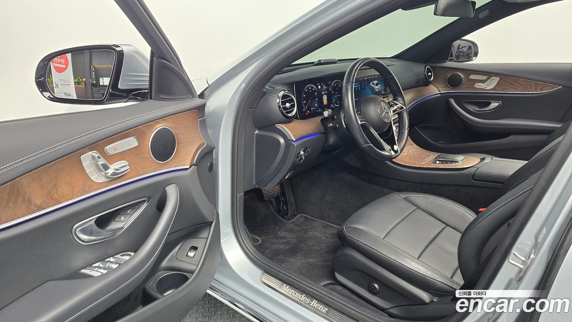 Mercedes-Benz E-Class 2021