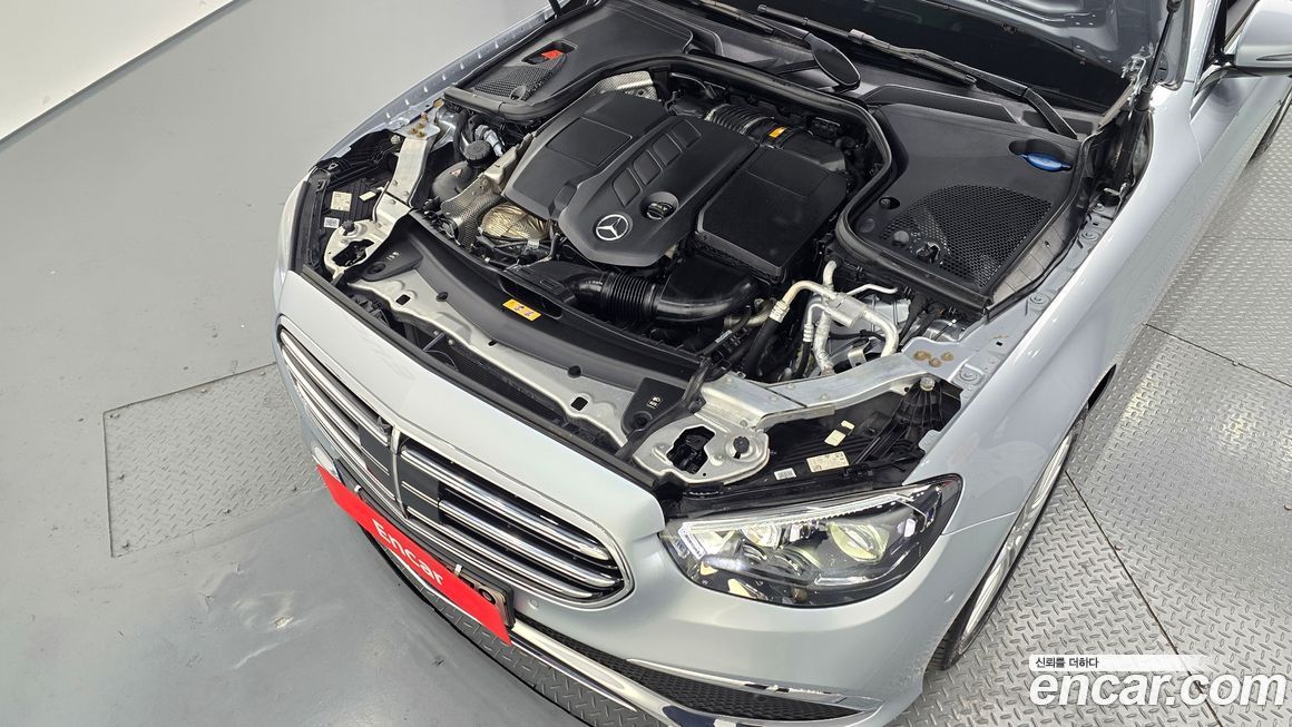 Mercedes-Benz E-Class 2021