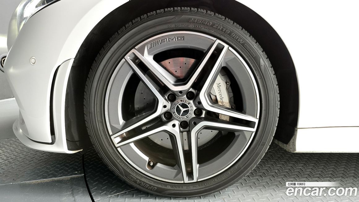 Mercedes-Benz CLS-Class 2020