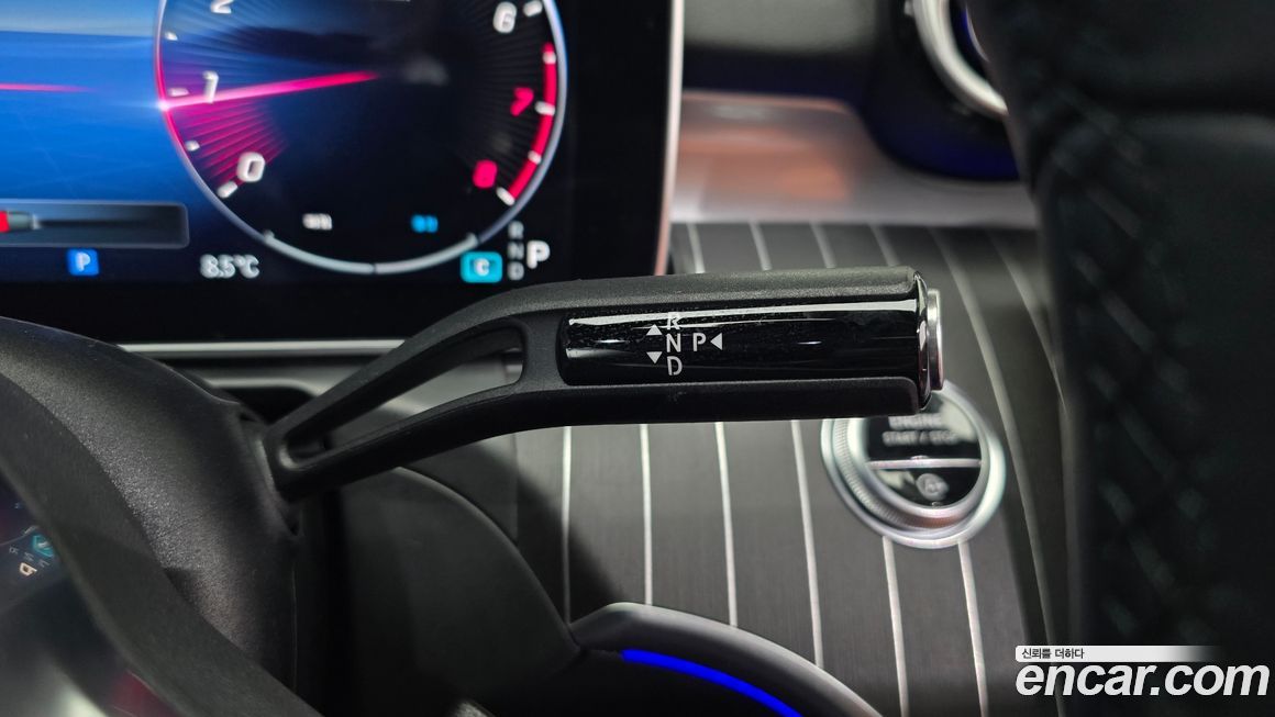 Mercedes-Benz C-Class 2023