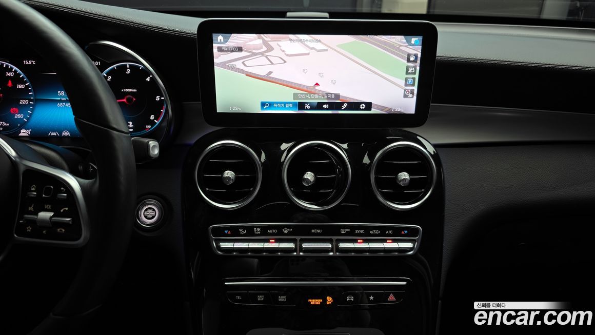 Mercedes-Benz GLC-Class 2021