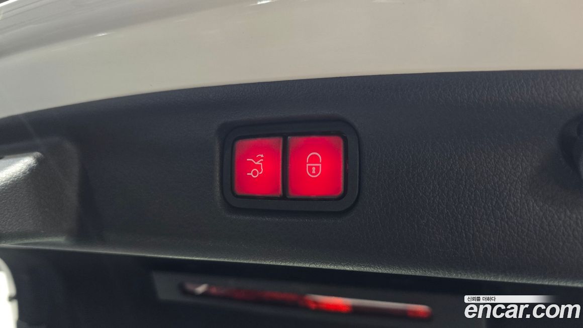 Mercedes-Benz C-Class 2023
