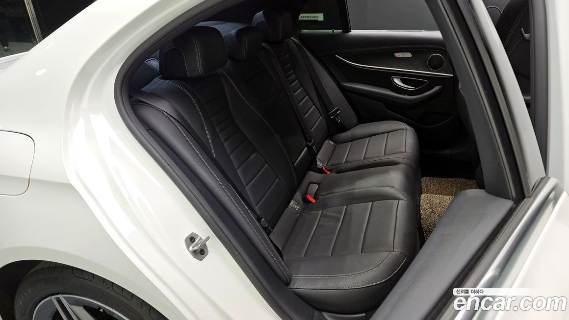 Mercedes-Benz E-Class 2023