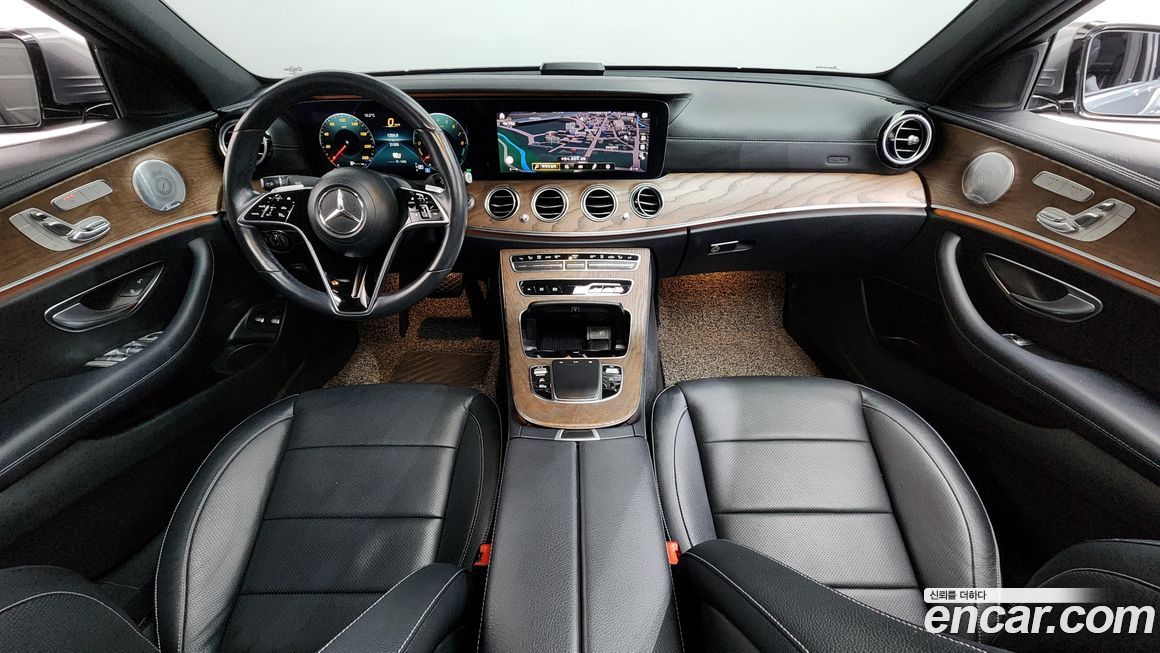 Mercedes-Benz E-Class 2021