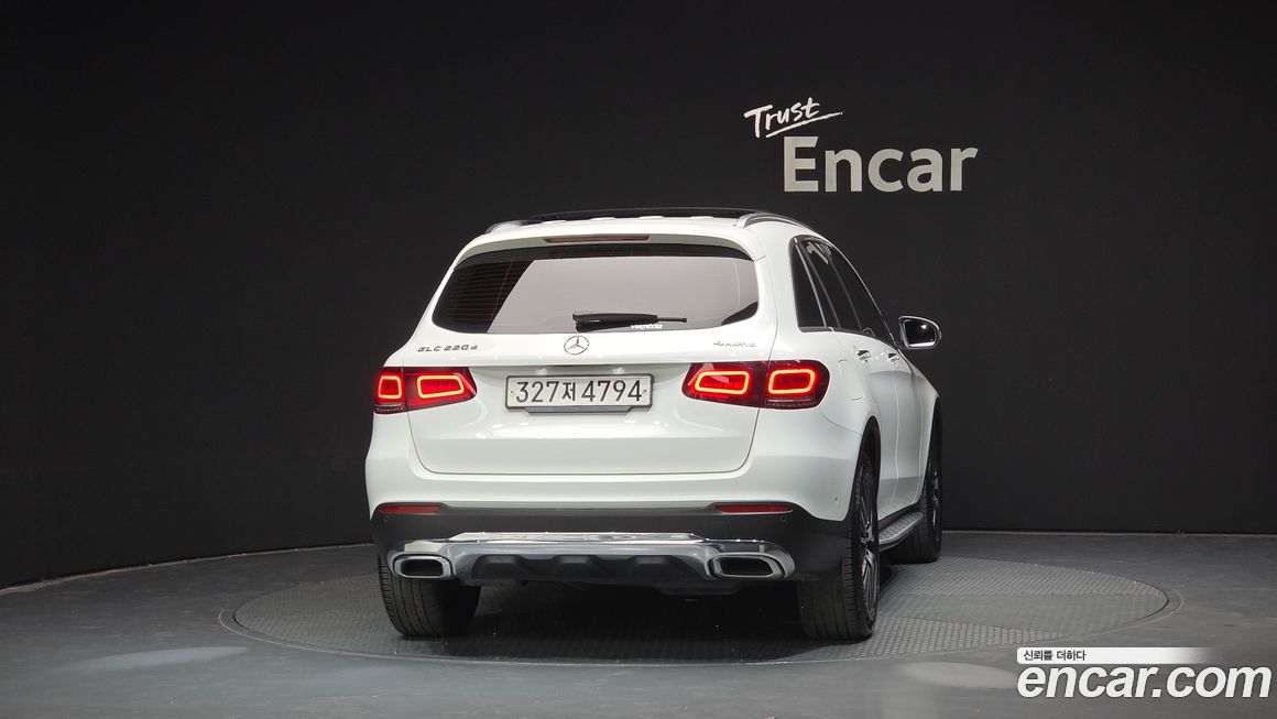 Mercedes-Benz GLC-Class 2021
