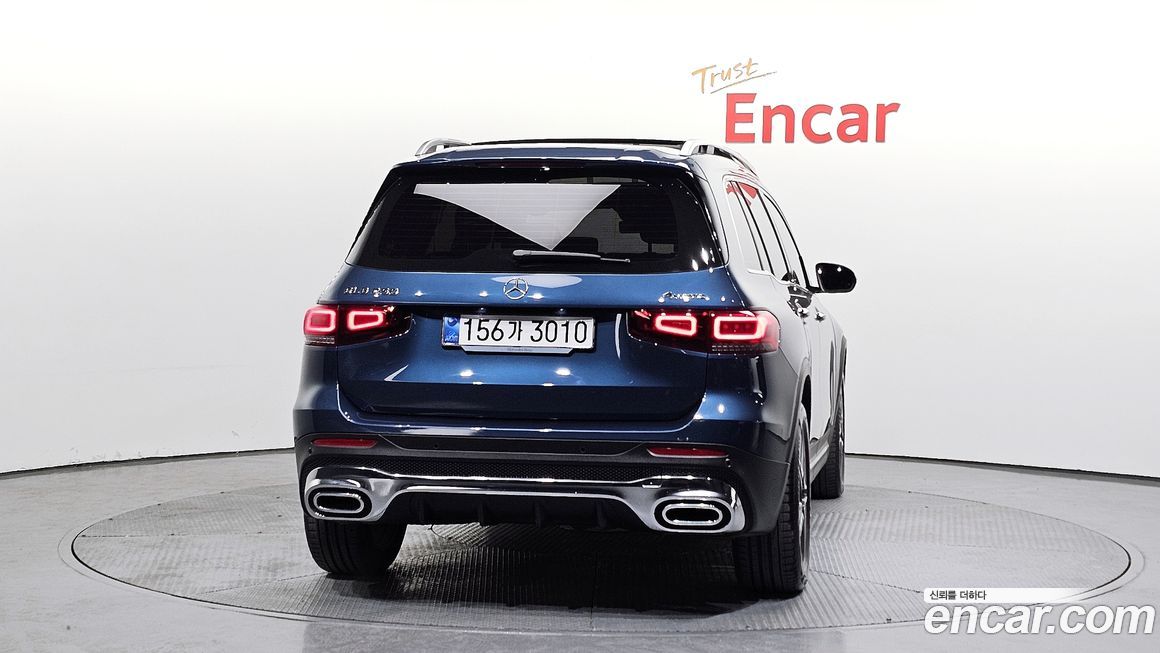 Mercedes-Benz GLB-Class 2023