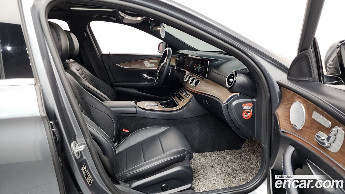 Mercedes-Benz E-Class 2021