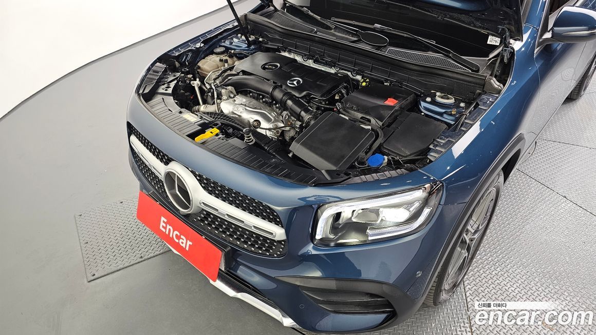 Mercedes-Benz GLB-Class 2023
