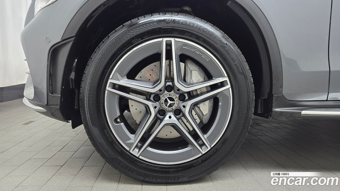 Mercedes-Benz GLC-Class 2021