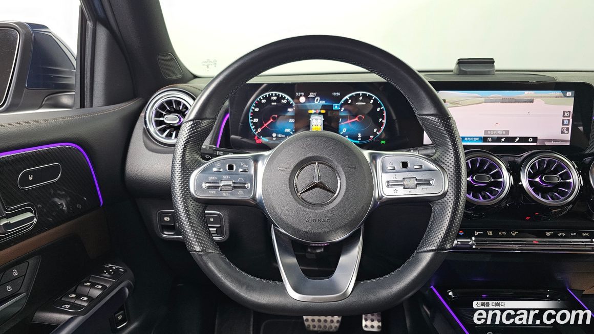 Mercedes-Benz GLB-Class 2023