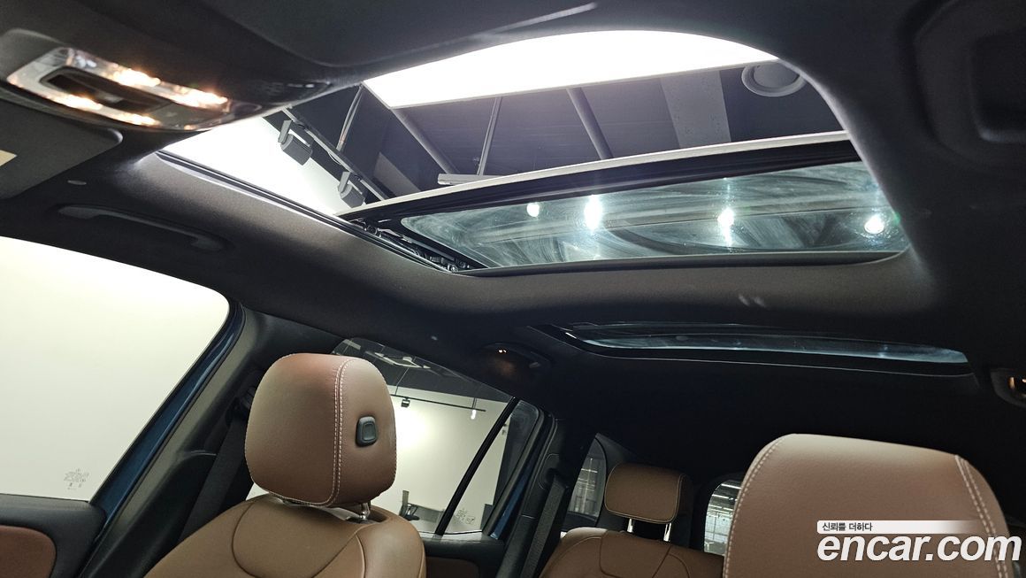 Mercedes-Benz GLB-Class 2023