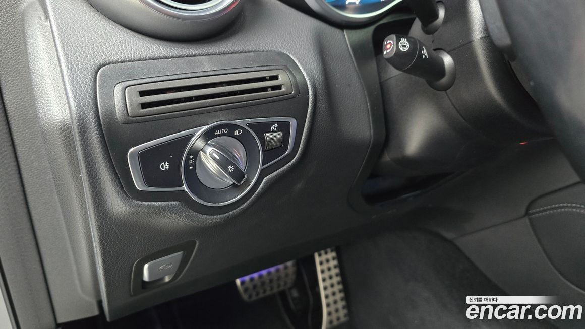 Mercedes-Benz GLC-Class 2021