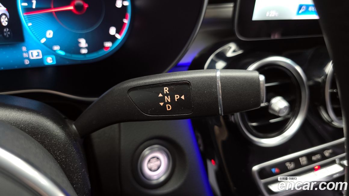 Mercedes-Benz GLC-Class 2021