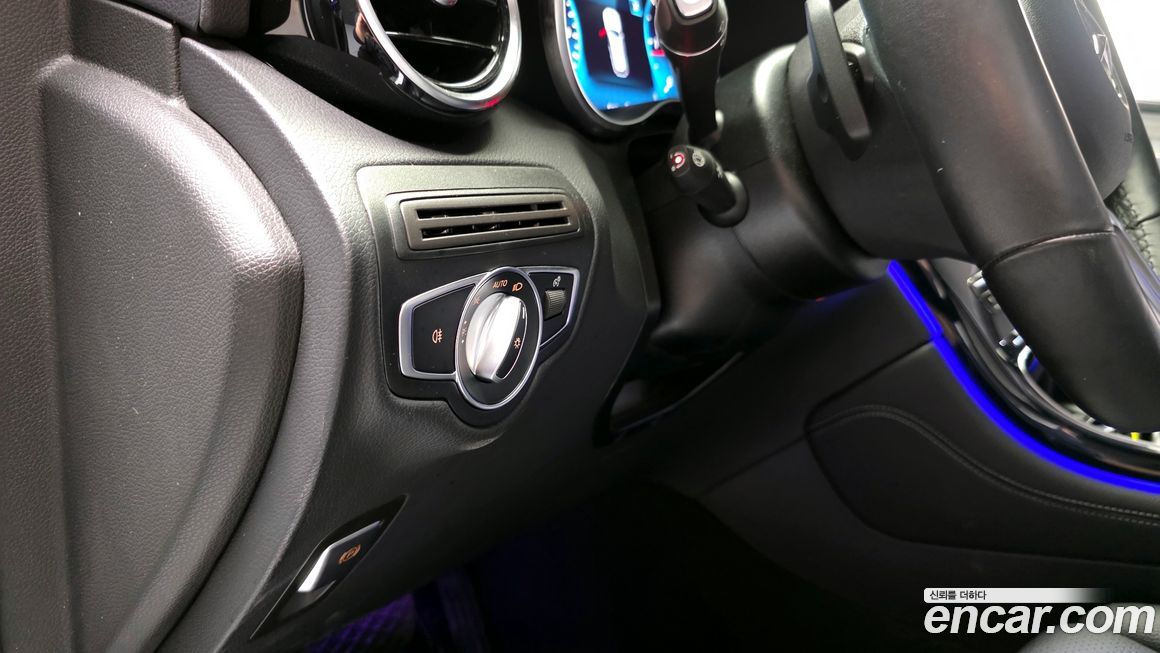 Mercedes-Benz GLC-Class 2021