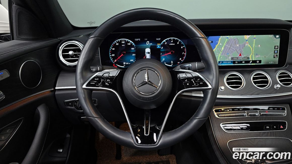 Mercedes-Benz E-Class 2023