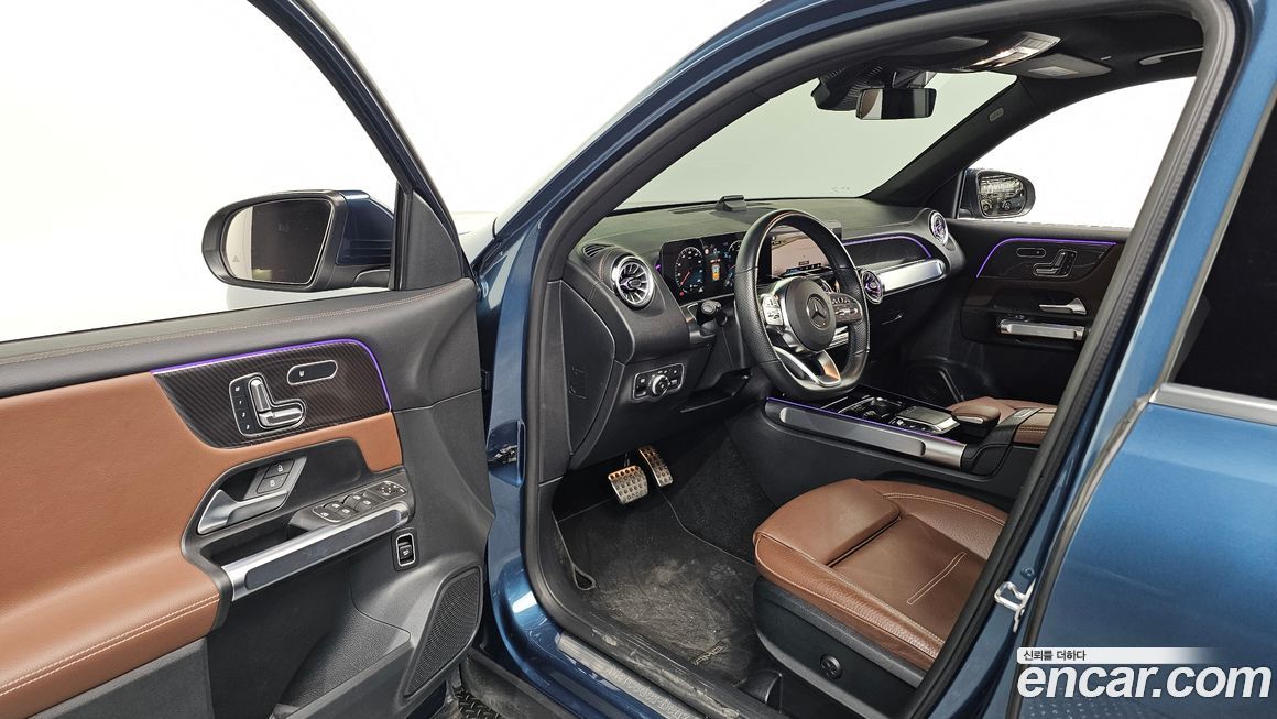 Mercedes-Benz GLB-Class 2023