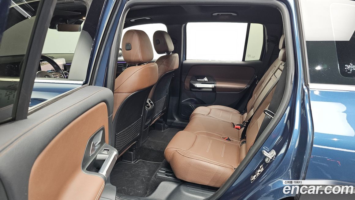 Mercedes-Benz GLB-Class 2023