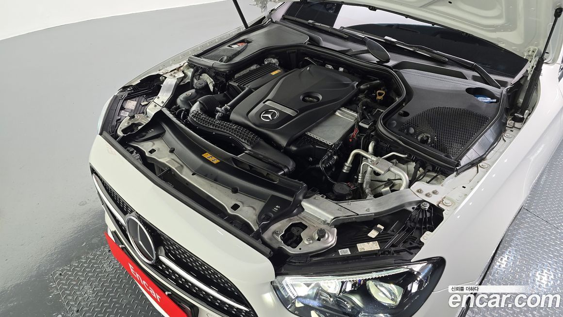 Mercedes-Benz E-Class 2023