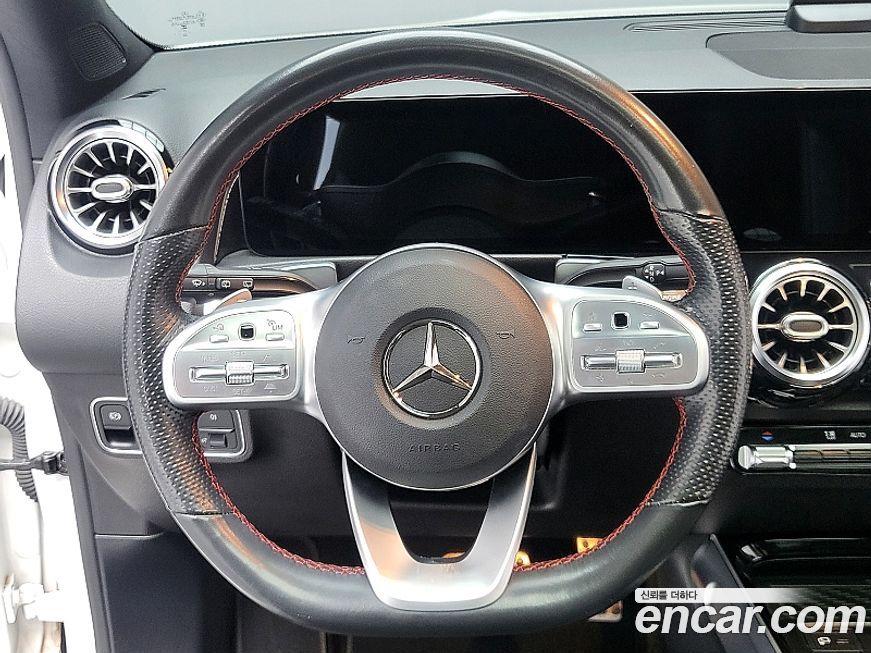 Mercedes-Benz GLB-Class 2021