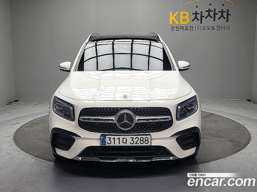 Mercedes-Benz GLB-Class 2021
