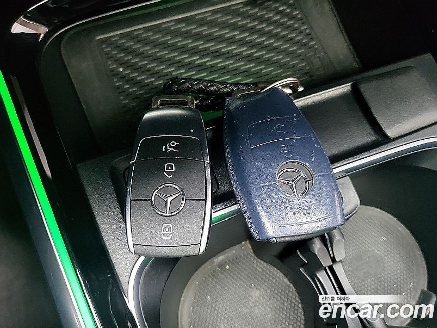 Mercedes-Benz GLB-Class 2021