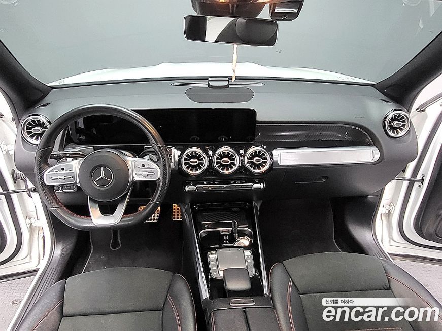 Mercedes-Benz GLB-Class 2021