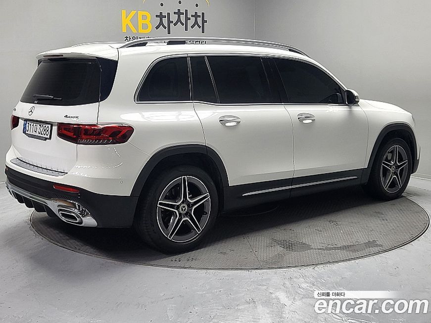 Mercedes-Benz GLB-Class 2021