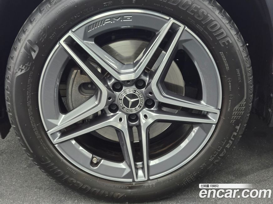 Mercedes-Benz GLA-Class 2021