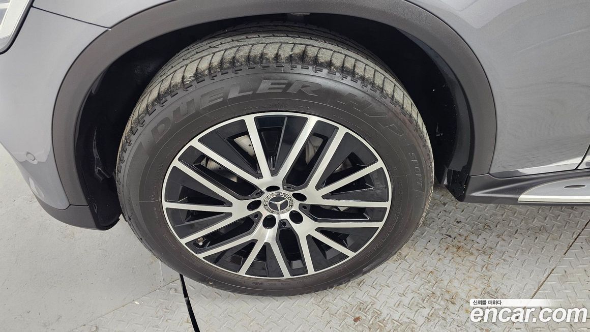 Mercedes-Benz GLC-Class 2021