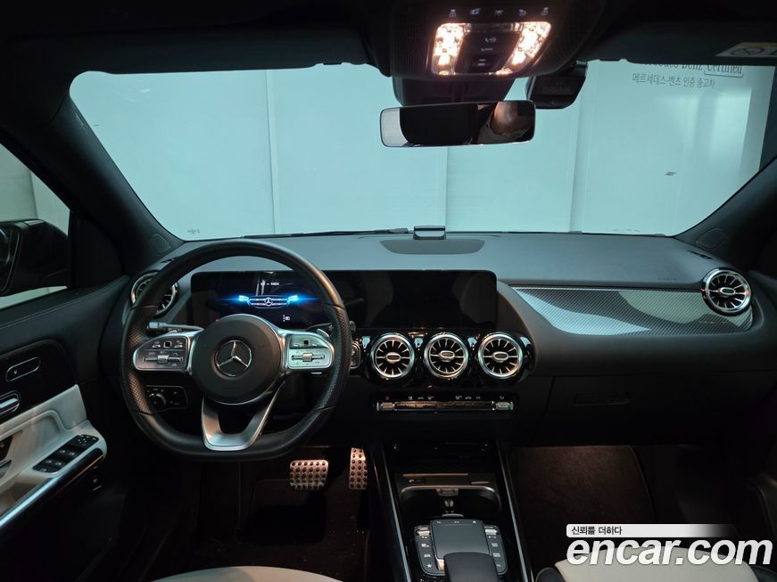 Mercedes-Benz GLA-Class 2021