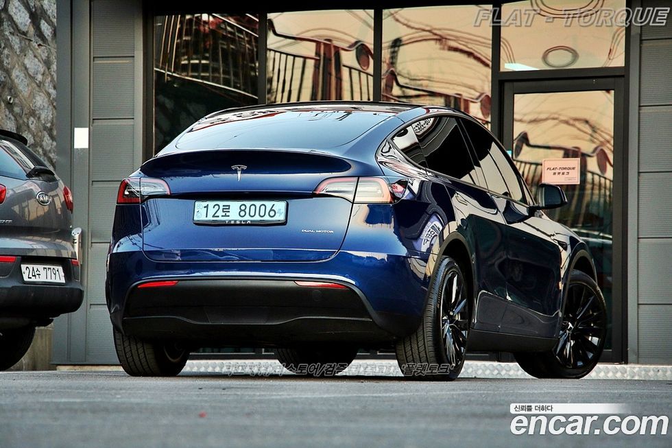 Tesla Model Y 2022